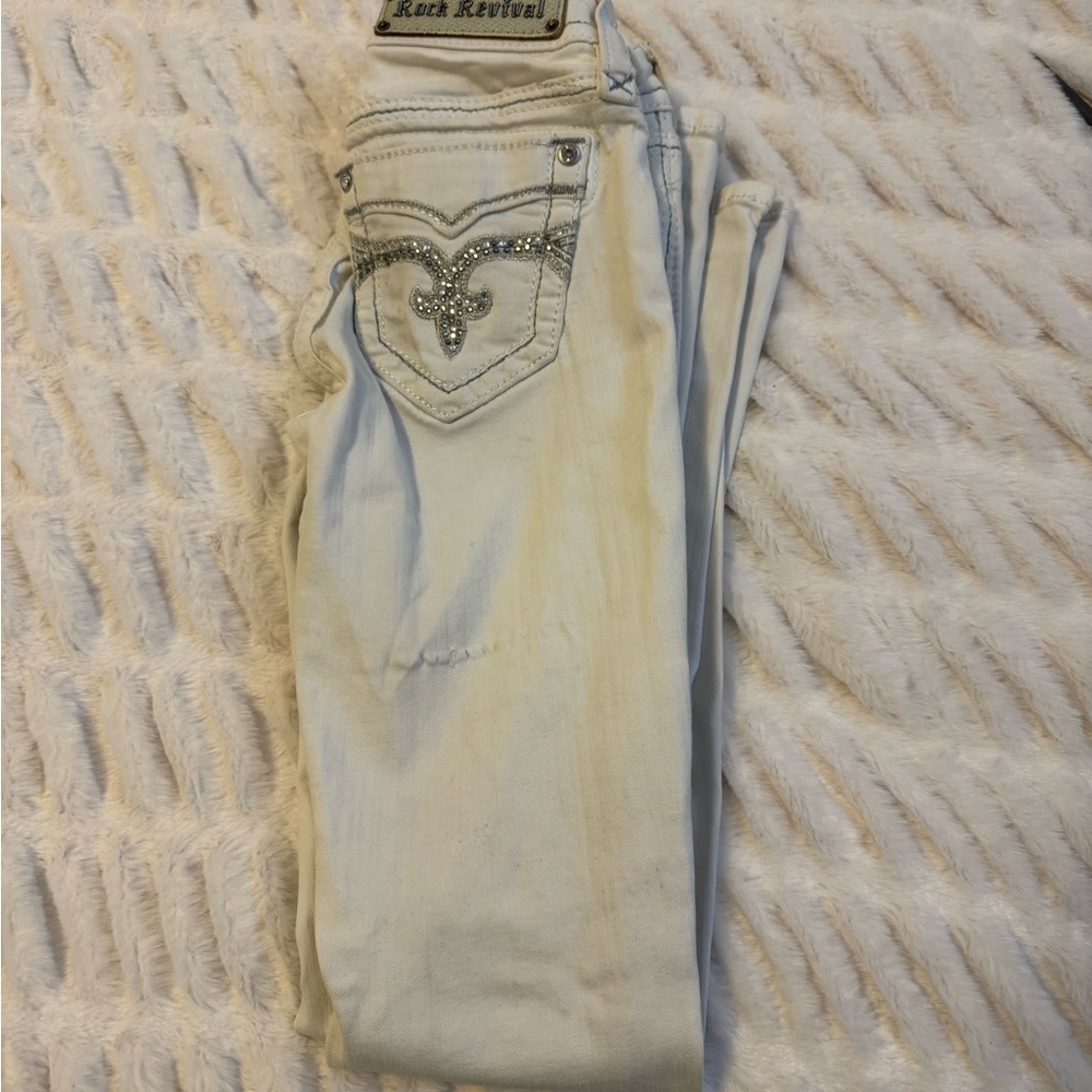 White Rock Revival size 25